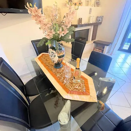 A1 - No Car Required Centrally Located - Sleeps 46 公寓 *