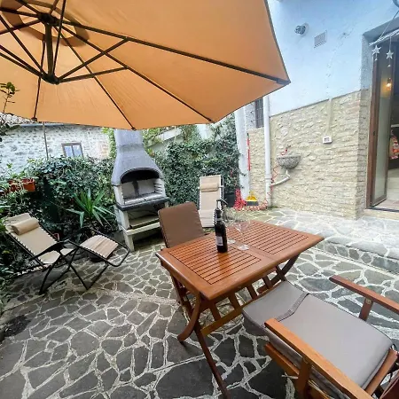 A1 - No Car Required Centrally Located - Sleeps 46 Lägenhet Spoleto