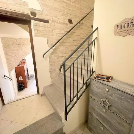 A1 - No Car Required Centrally Located - Sleeps 46