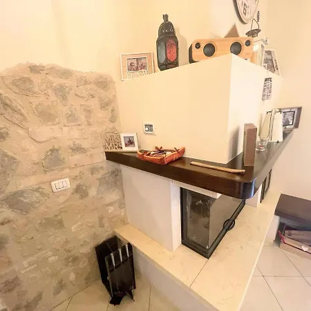 A1 - No Car Required Centrally Located - Sleeps 46