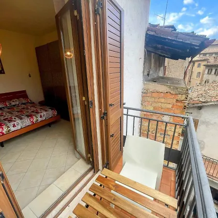 A1 - No Car Required Centrally Located - Sleeps 46 *